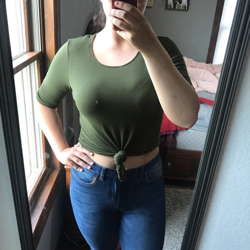 Bobbie Brooks Army Green Top - Picture 3 of 4